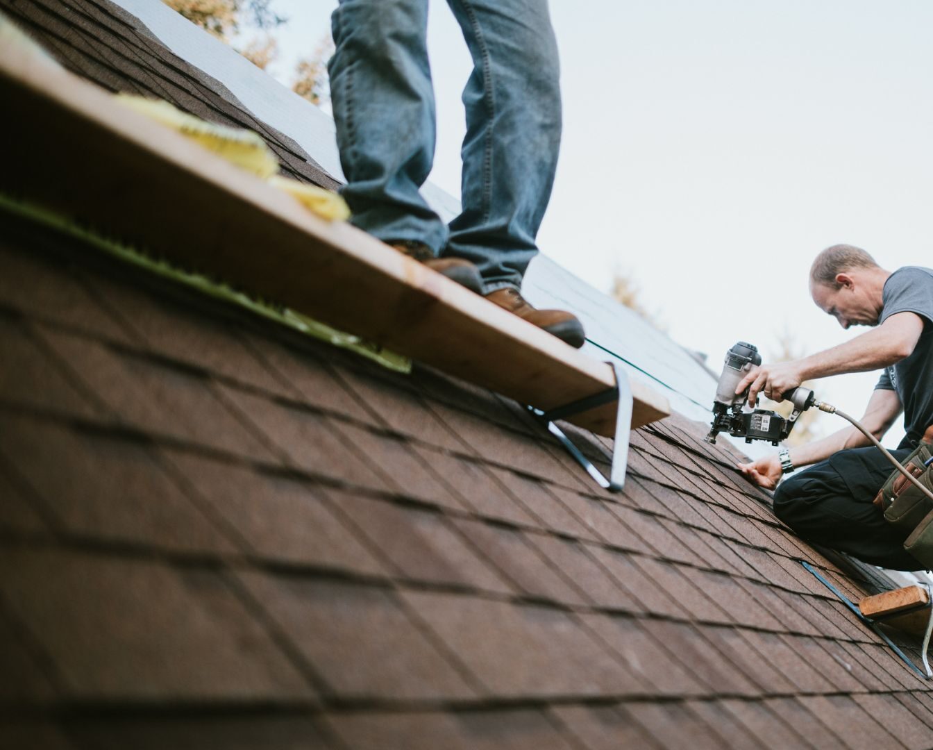 how to choose a roofing contractor